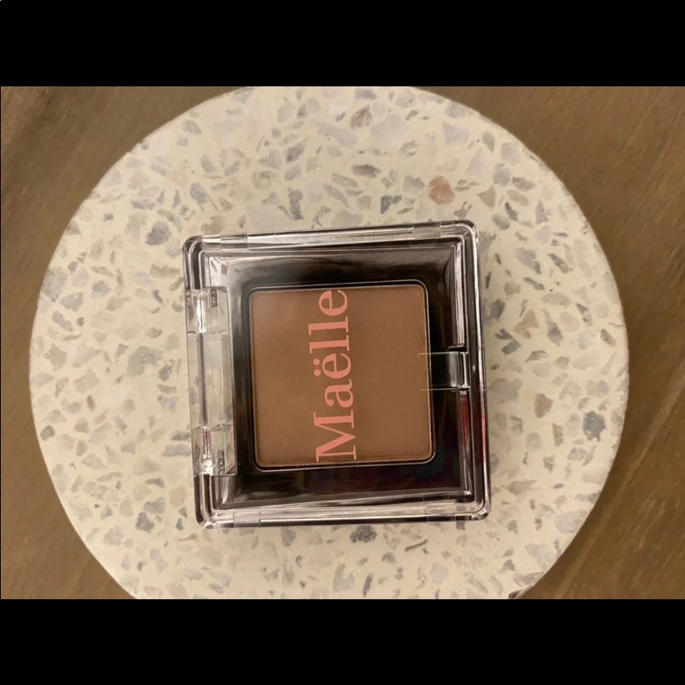 Eyeshadow pan